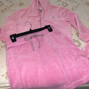 Really cute comfortable pink Lilly 2 piece set